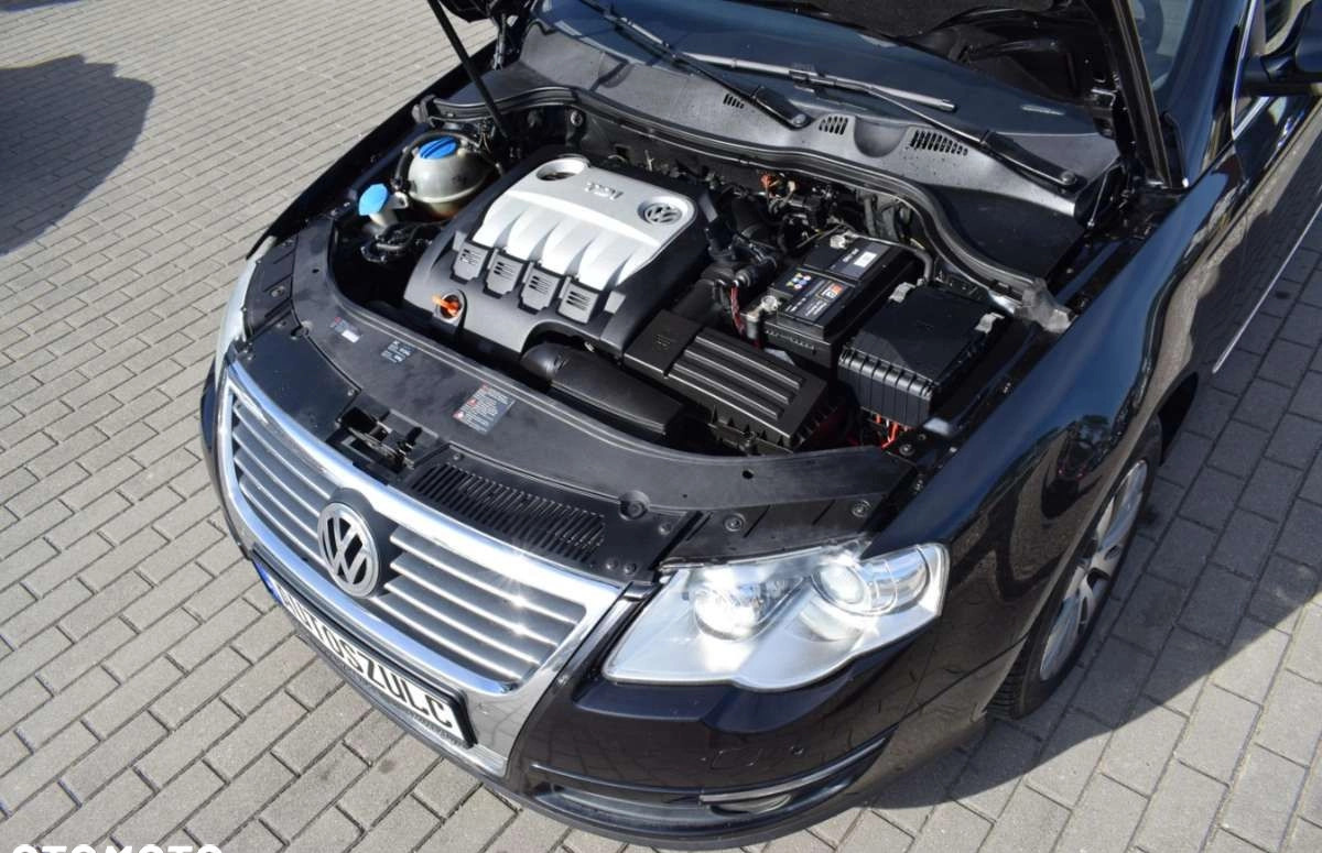 Volkswagen Passat cena 19900 przebieg: 301139, rok produkcji 2006 z Tczew małe 742